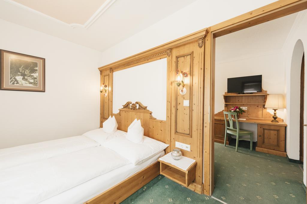 Hotel Hoferwirt Neustift im Stubaital Exterior foto